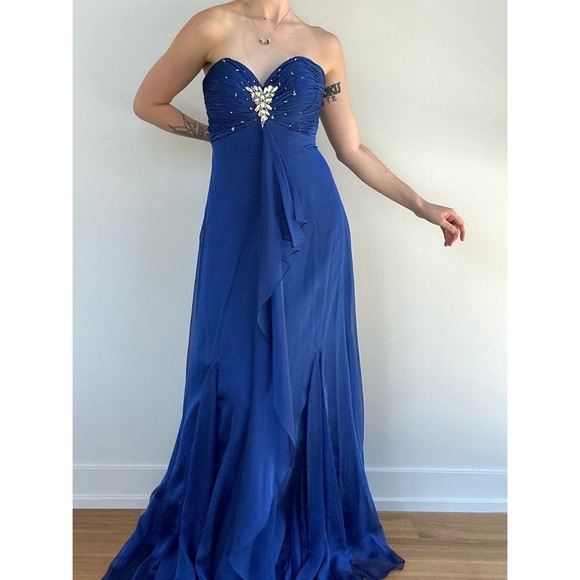 Blue Evening Gown - Picture 2 of 10
